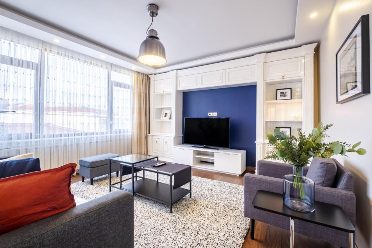 Apartamento Captivating Flat With Balcony Near Besiktas Pier Estambul Exterior foto