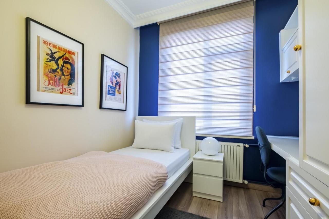Apartamento Captivating Flat With Balcony Near Besiktas Pier Estambul Exterior foto