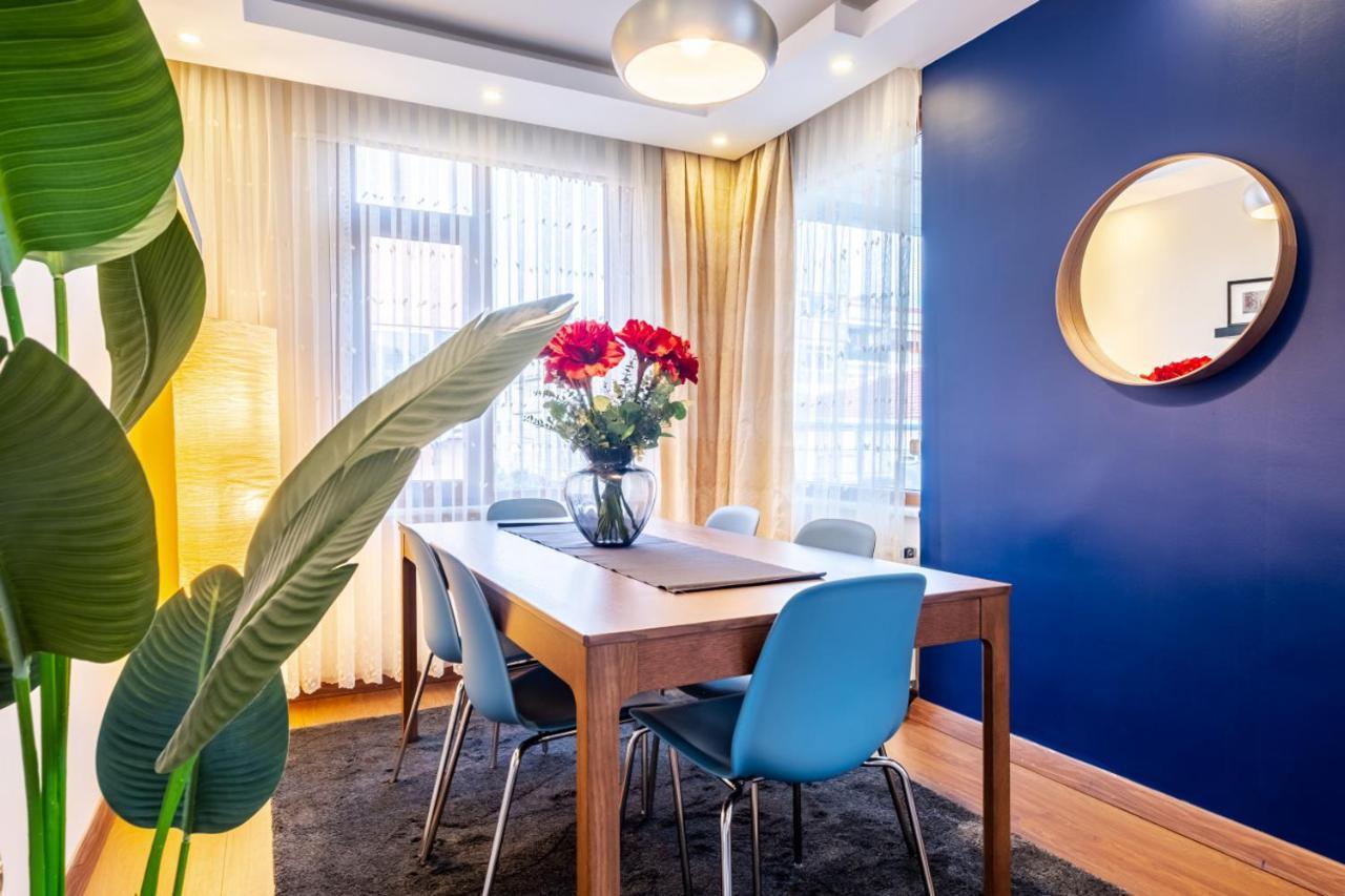 Apartamento Captivating Flat With Balcony Near Besiktas Pier Estambul Exterior foto