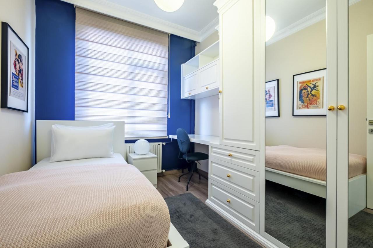 Apartamento Captivating Flat With Balcony Near Besiktas Pier Estambul Exterior foto