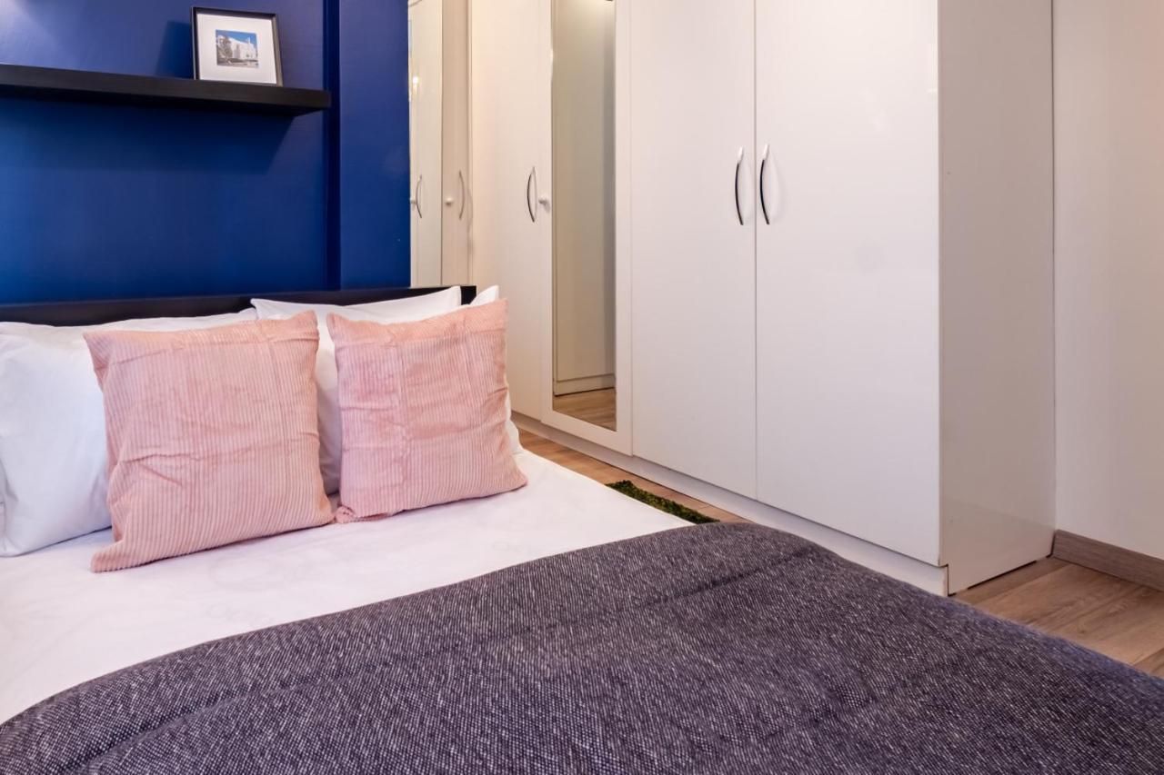 Apartamento Captivating Flat With Balcony Near Besiktas Pier Estambul Exterior foto